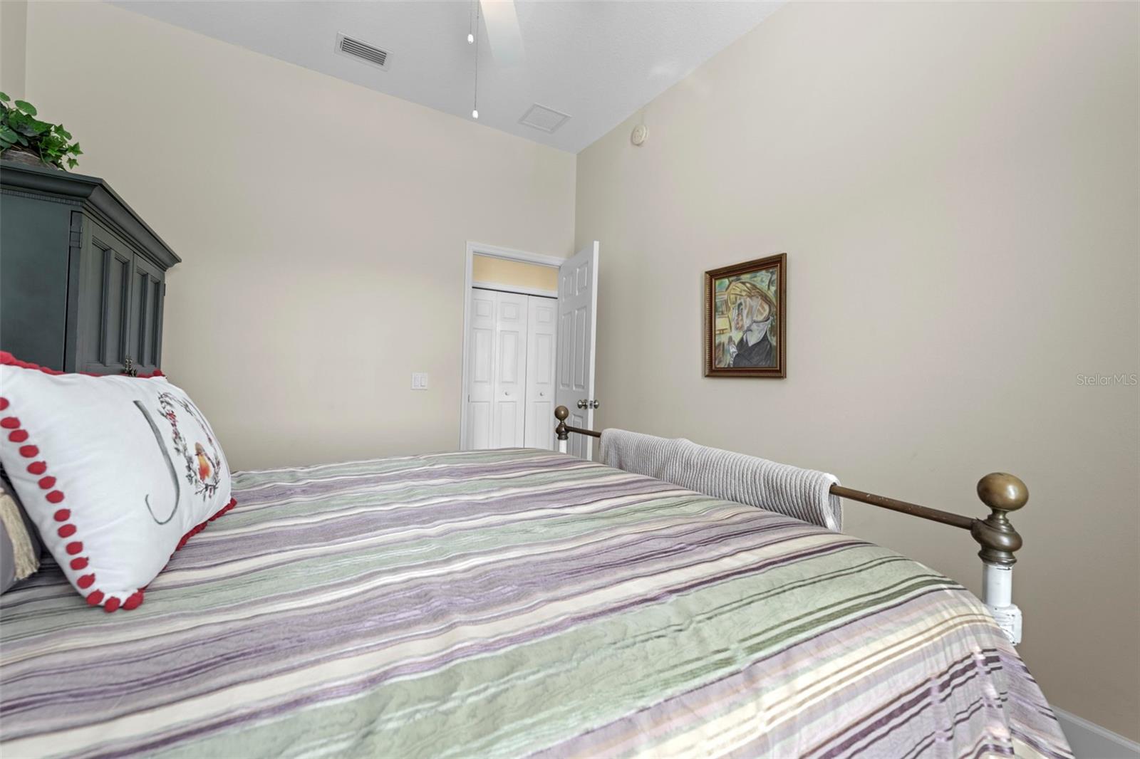 Listing photo id 40 for 5425 Glorious Trail