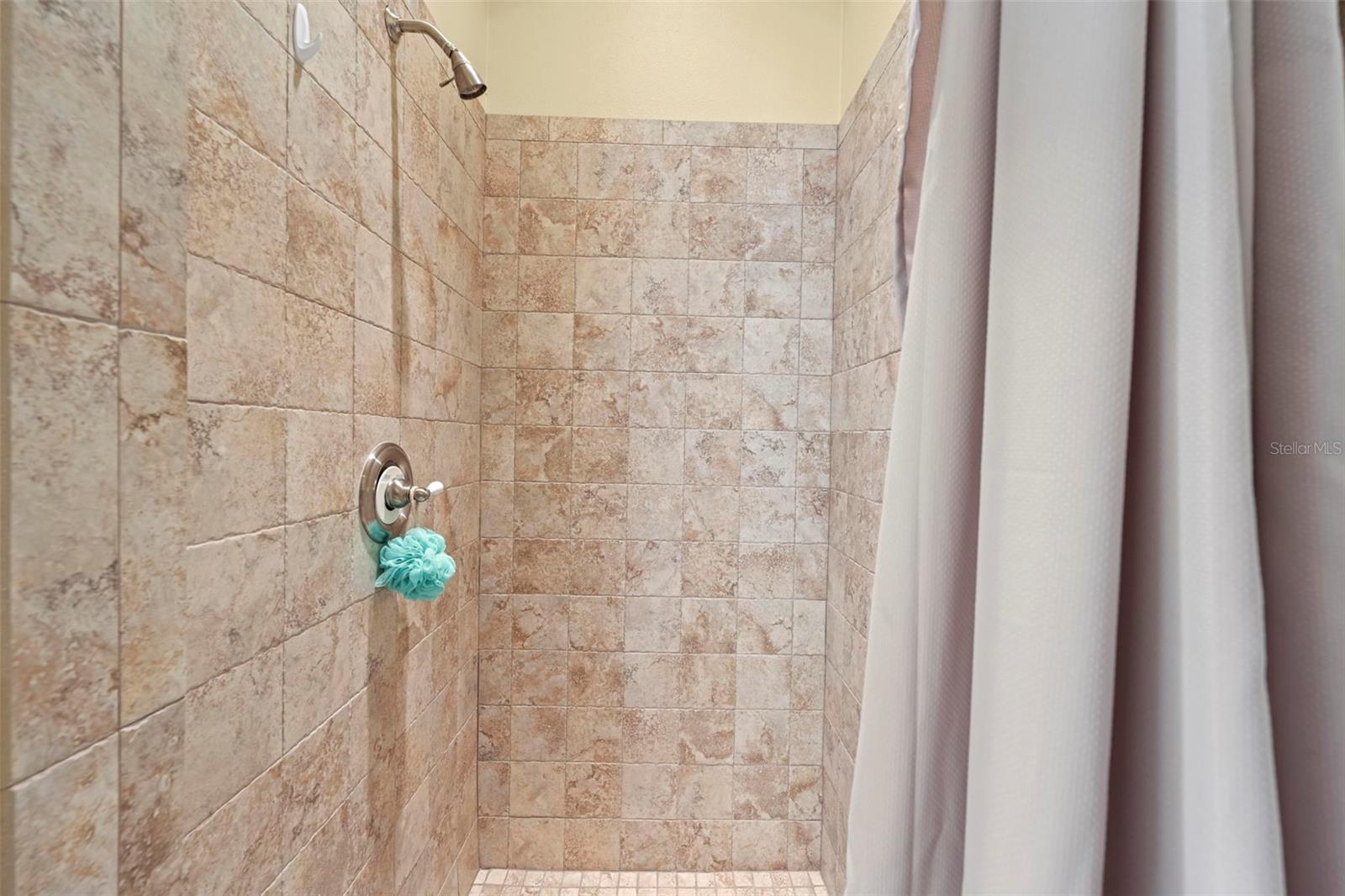 Listing photo id 42 for 5425 Glorious Trail