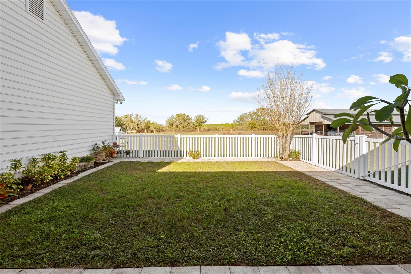 Listing photo id 44 for 5425 Glorious Trail