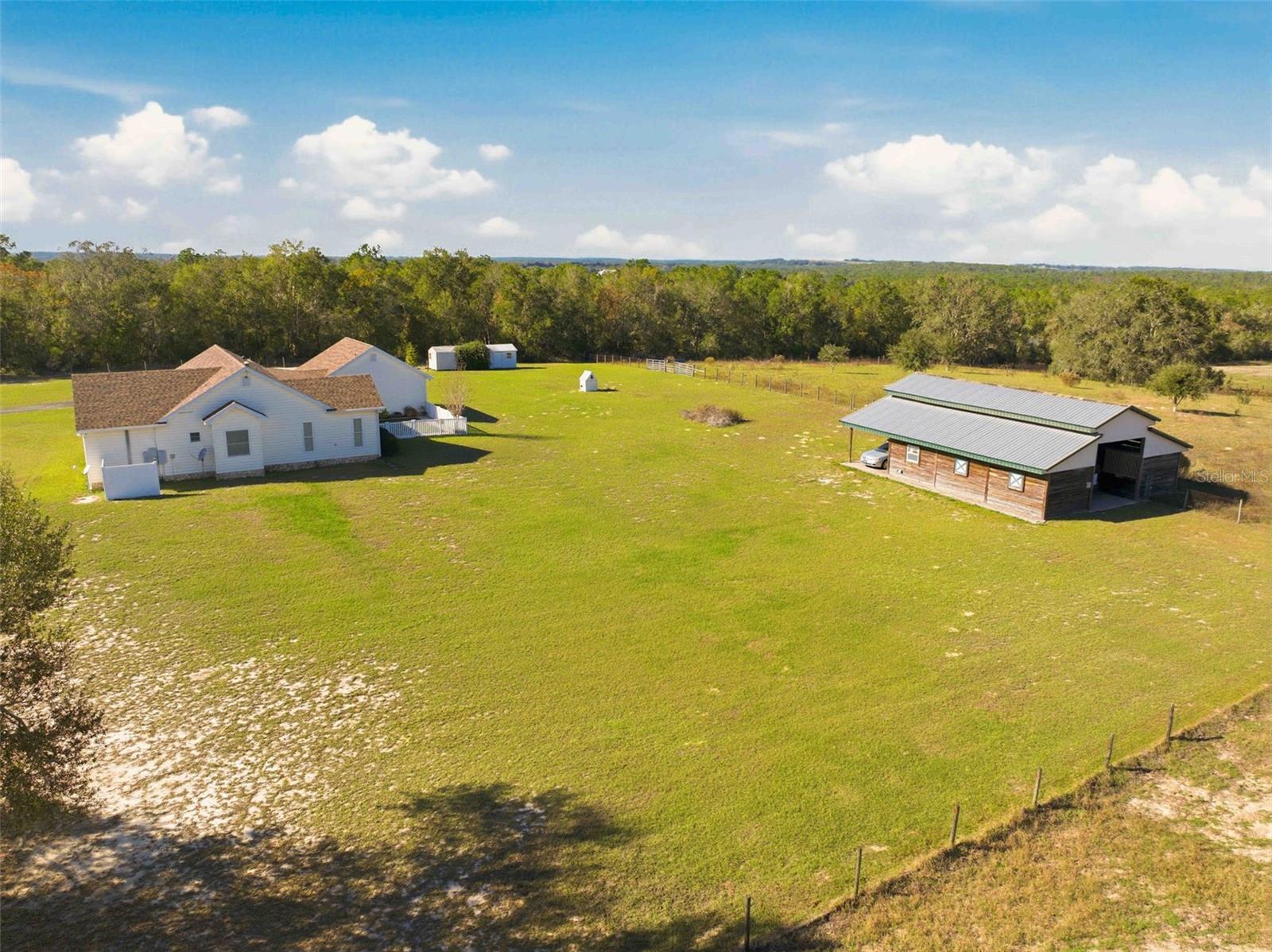 Listing photo id 48 for 5425 Glorious Trail