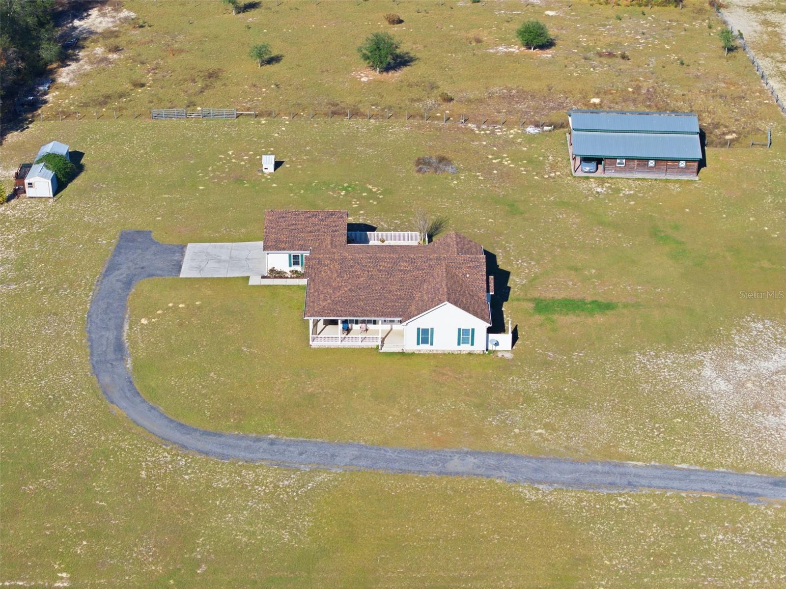 Listing photo id 53 for 5425 Glorious Trail