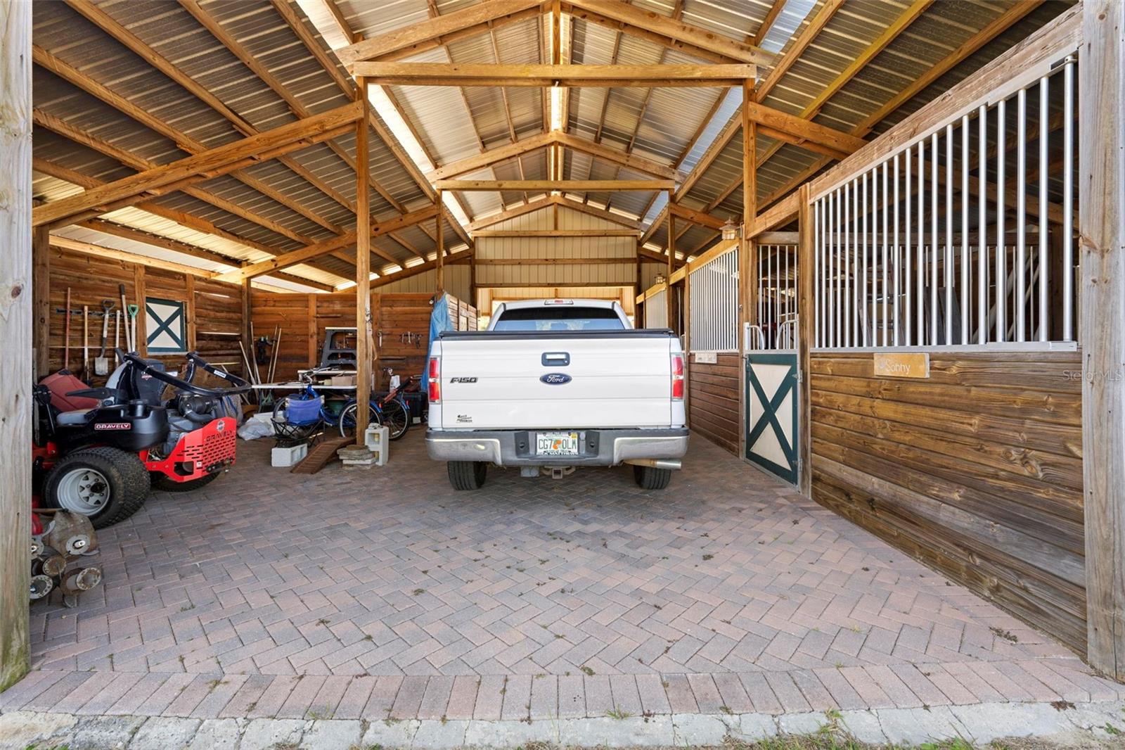 Listing photo id 68 for 5425 Glorious Trail