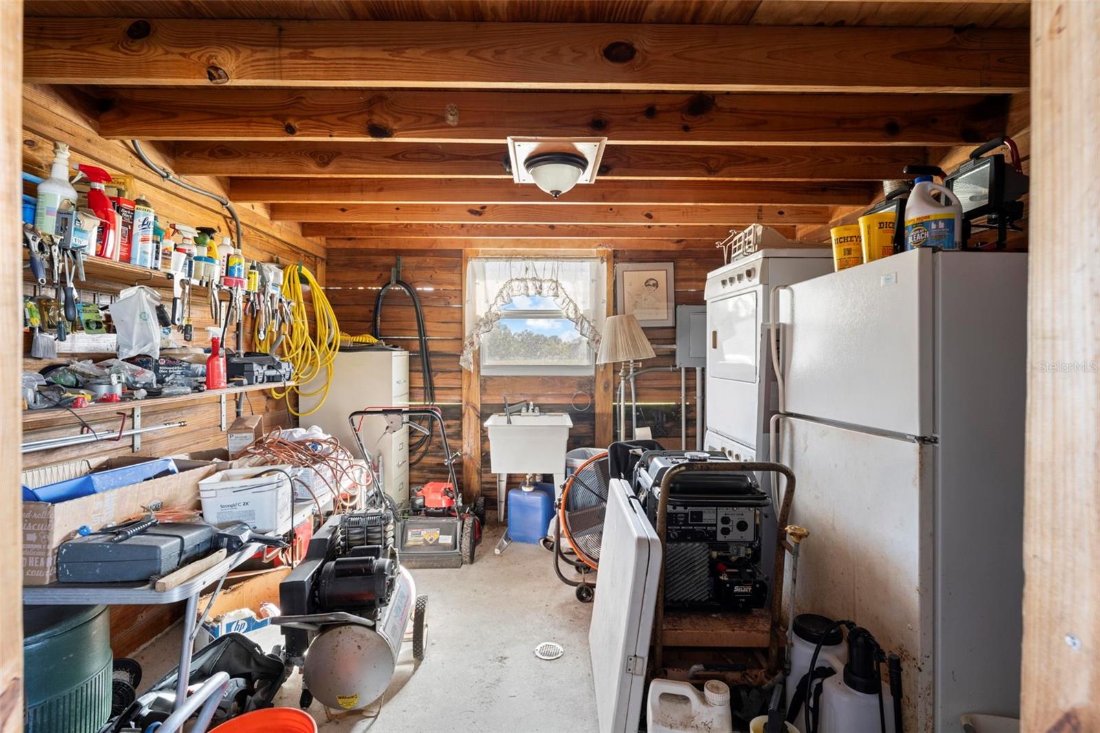 Listing photo id 70 for 5425 Glorious Trail