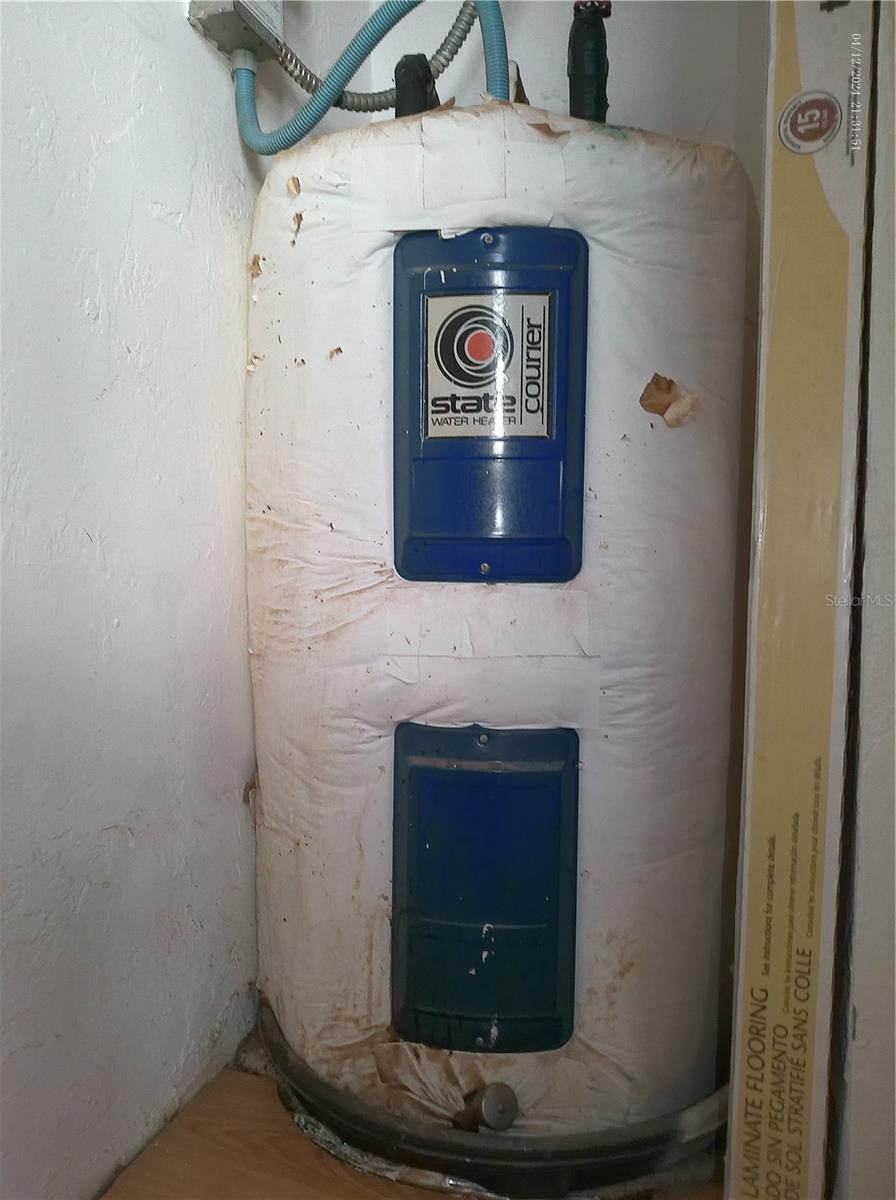 Image 36 of 96 For 2462 Brazilia Drive 44