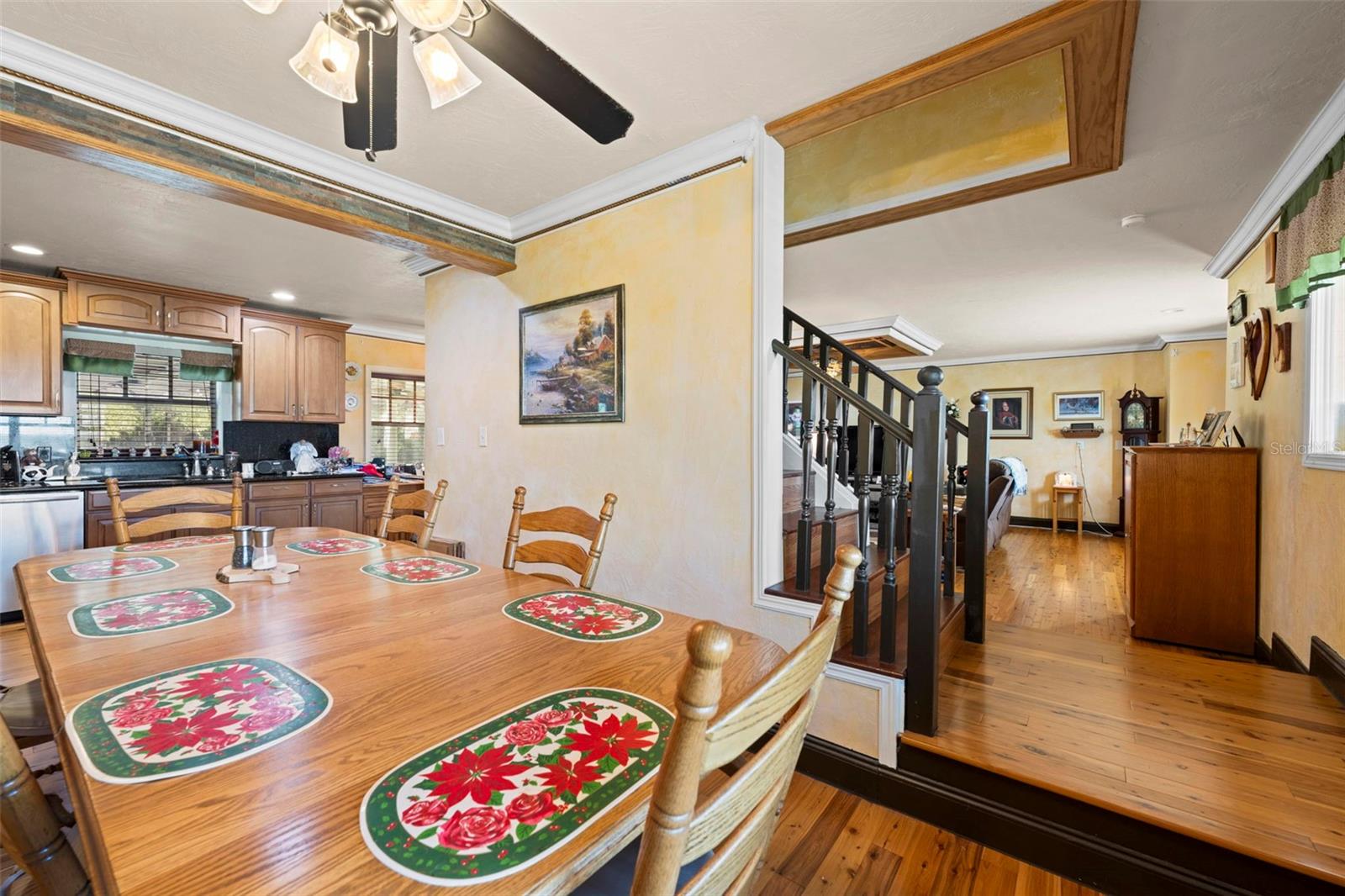 Listing photo id 15 for 5478 Glorious Trail