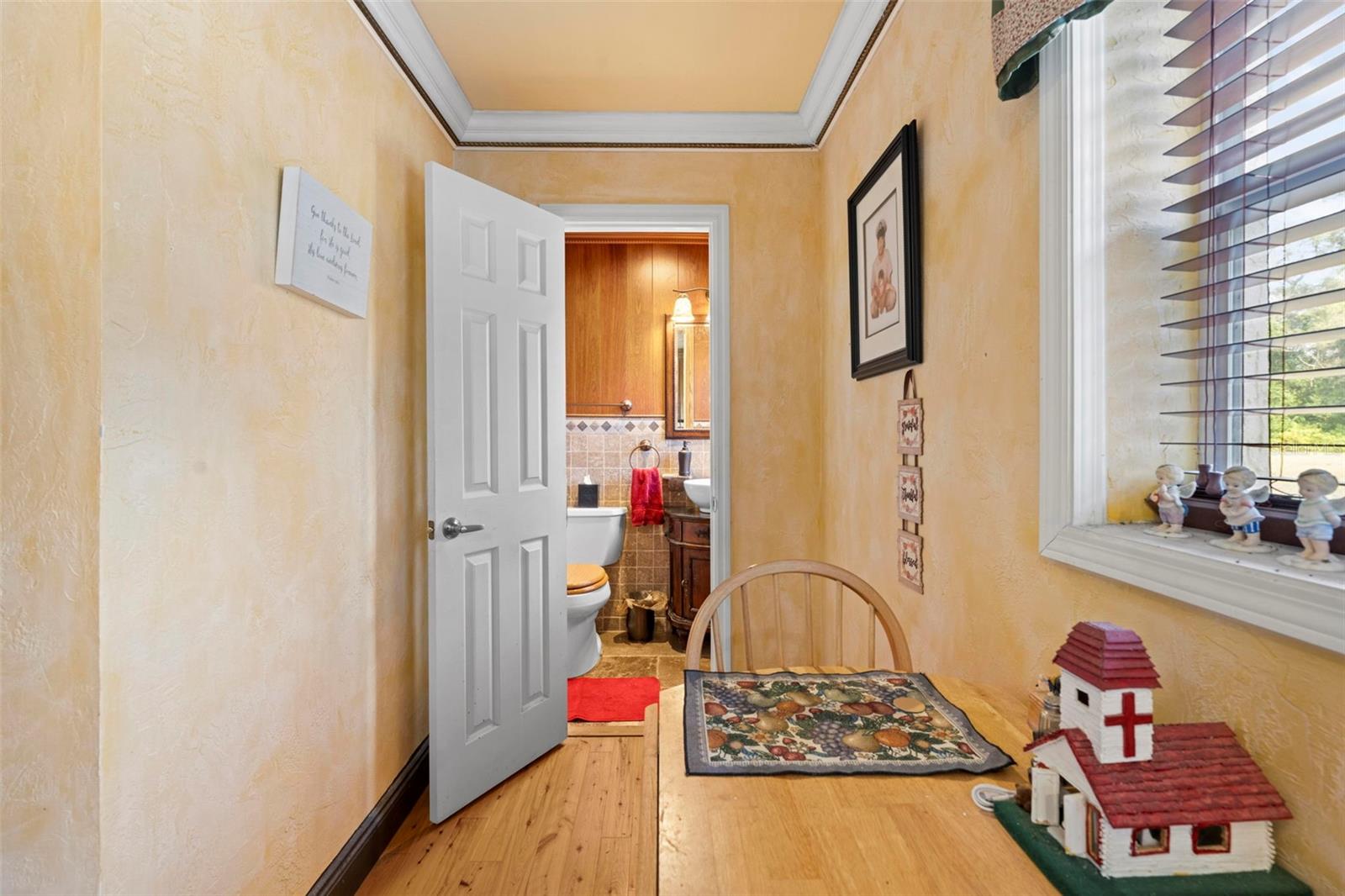 Listing photo id 21 for 5478 Glorious Trail