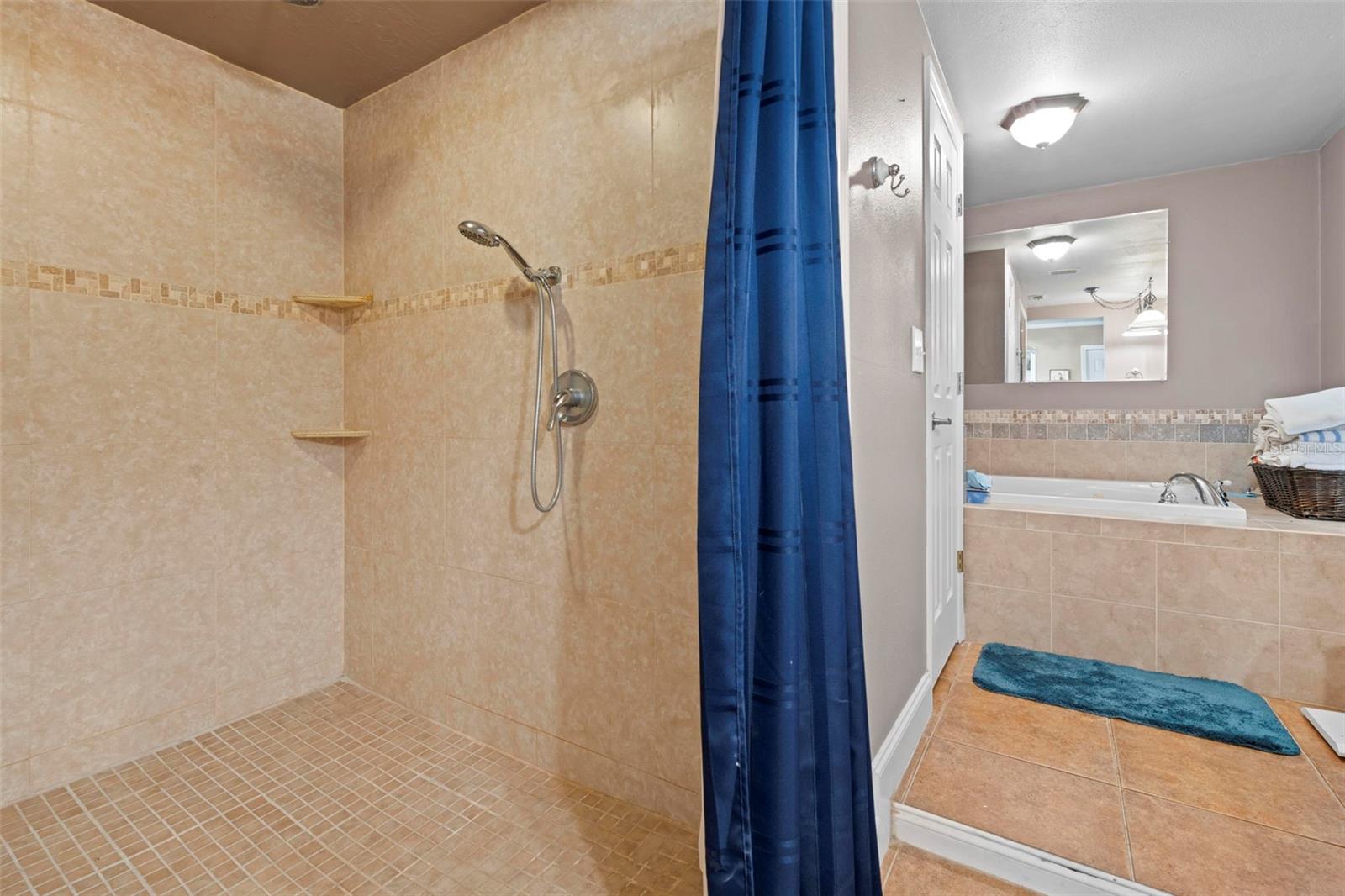 Listing photo id 34 for 5478 Glorious Trail