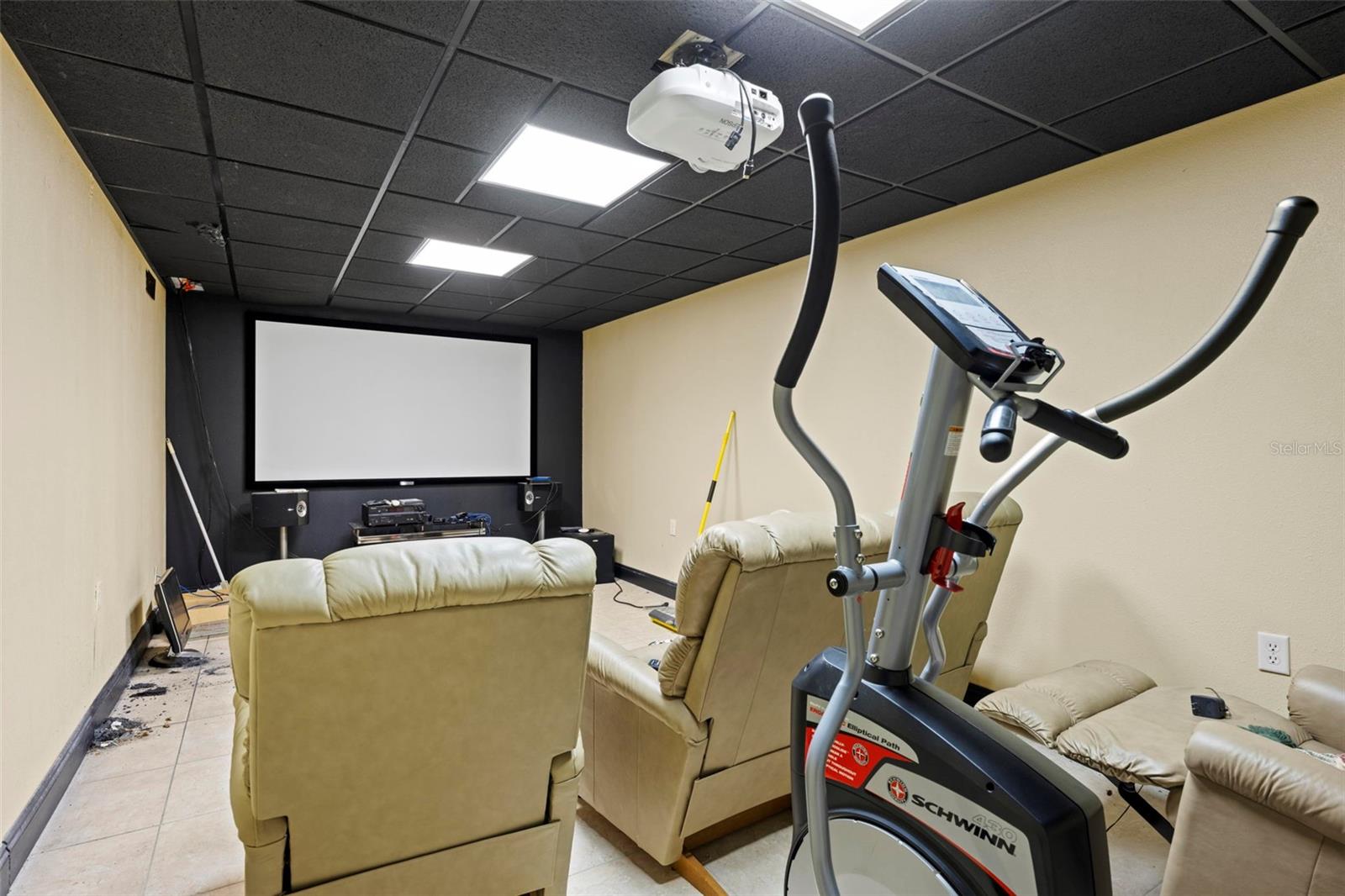 Listing photo id 41 for 5478 Glorious Trail