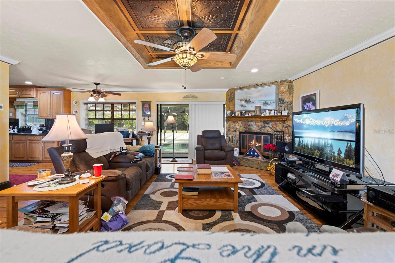 Listing photo id 7 for 5478 Glorious Trail