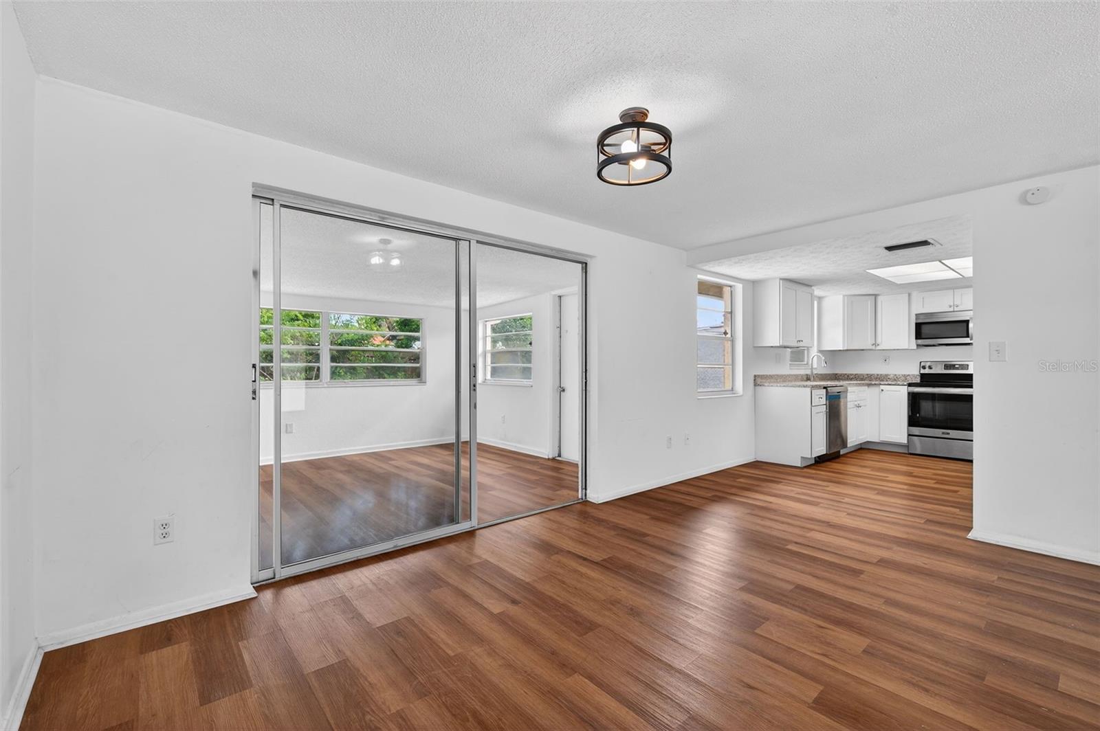 Image 15 of 60 For 8626 Robilina Road