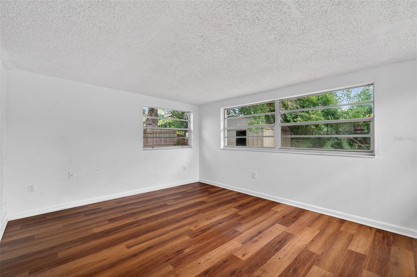 Image 19 of 60 For 8626 Robilina Road