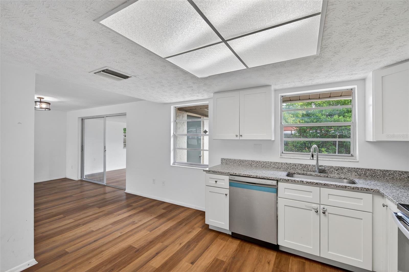 Image 26 of 60 For 8626 Robilina Road