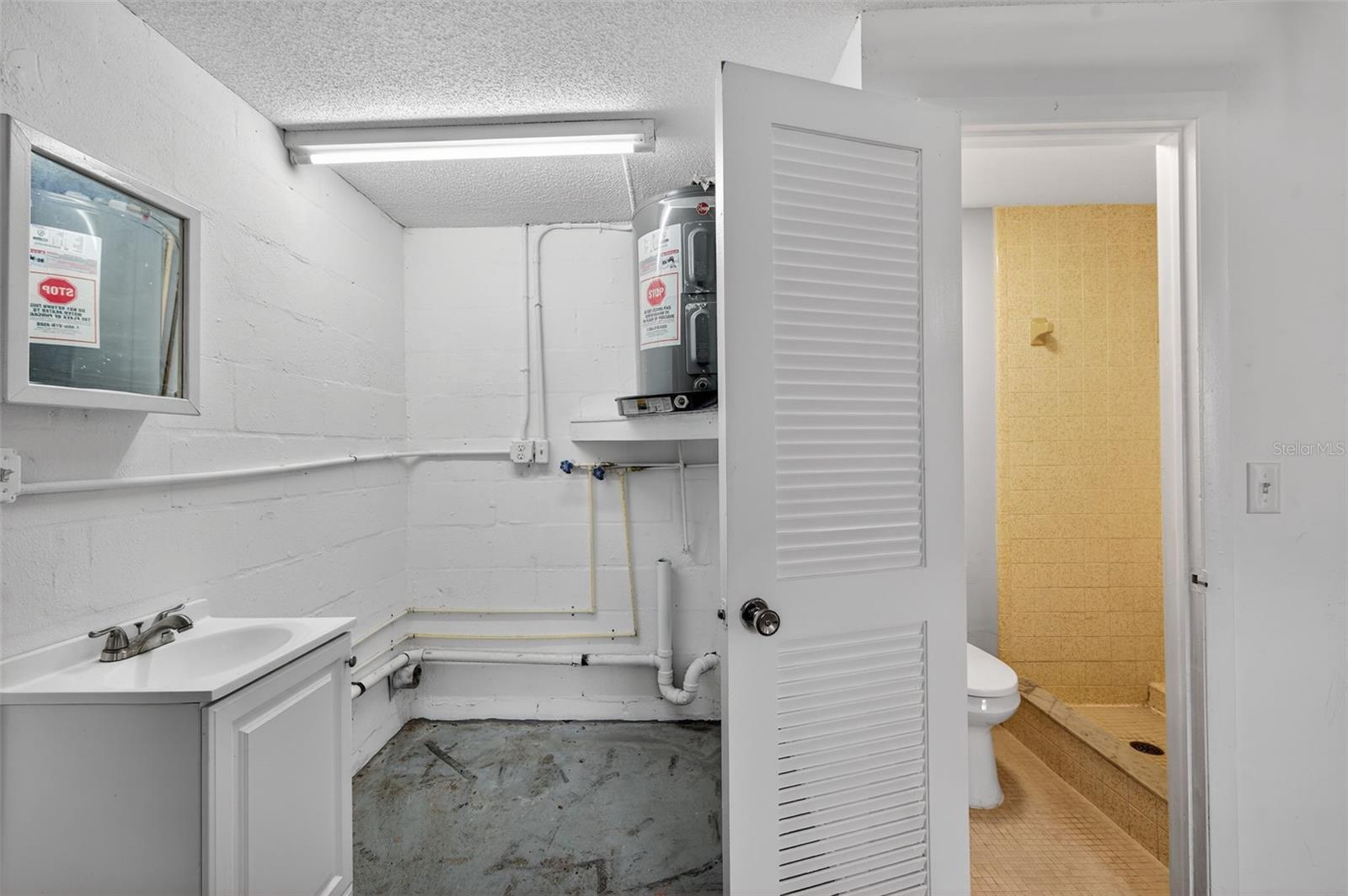 Image 30 of 60 For 8626 Robilina Road