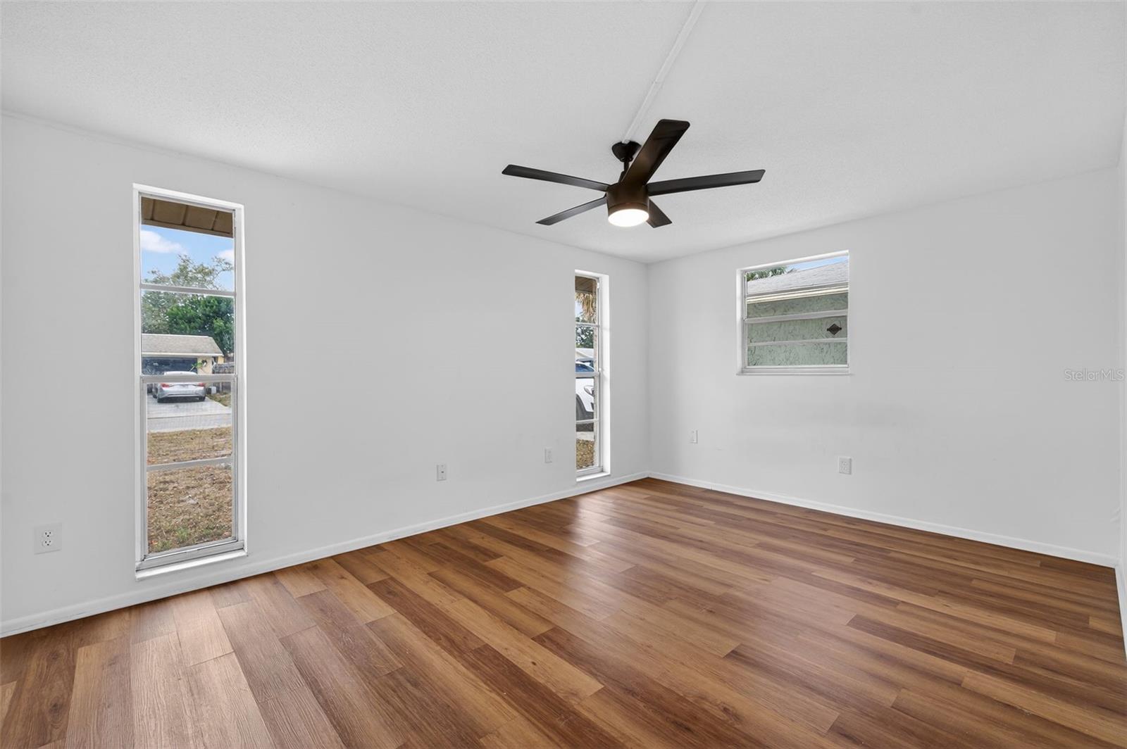 Image 41 of 60 For 8626 Robilina Road