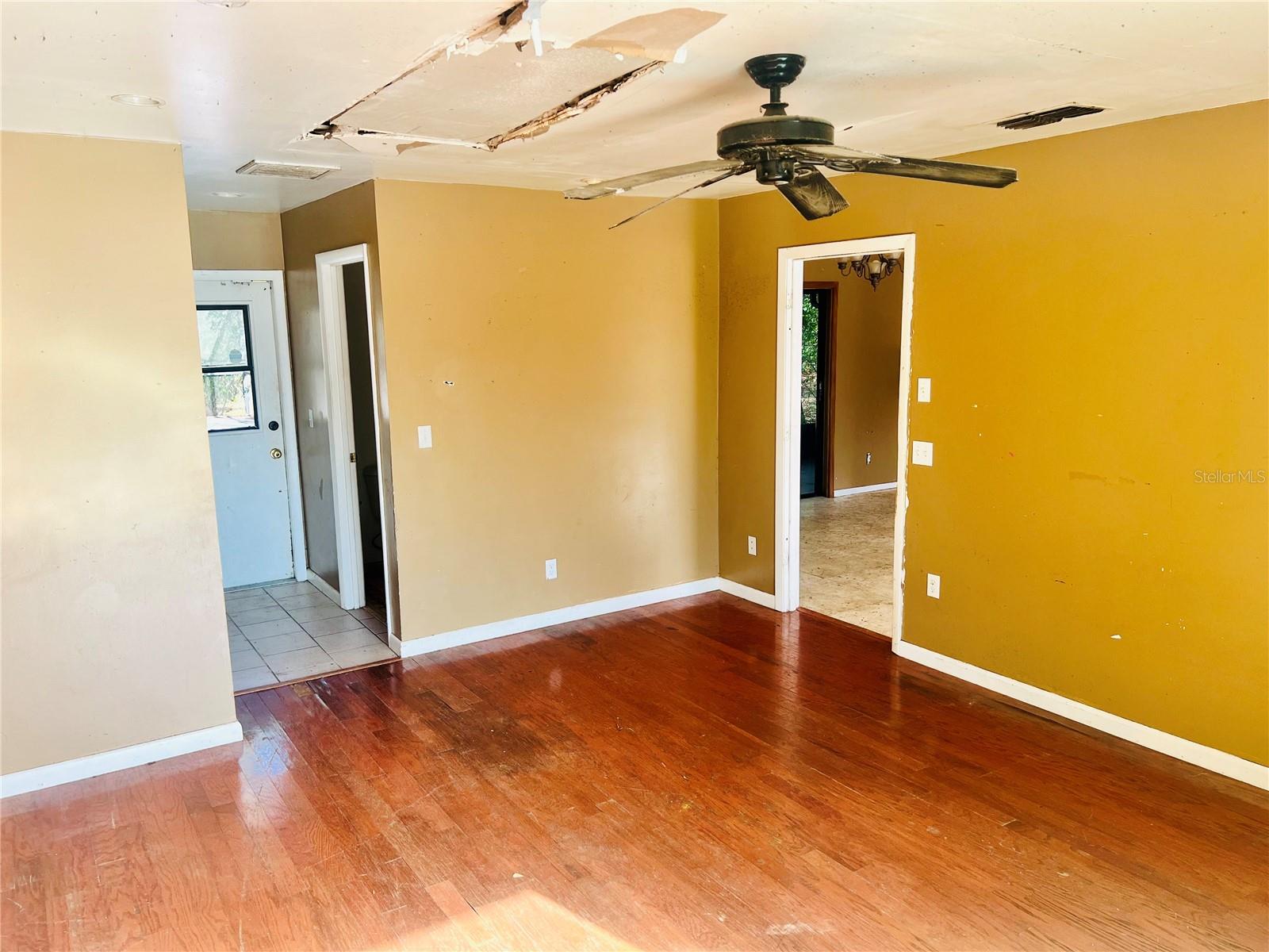 Image 7 of 11 For 13095 Lawrence Street