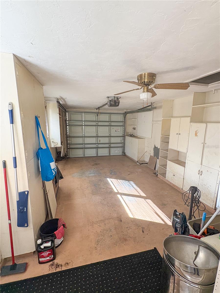 Image 10 of 38 For 10206 Willow Drive