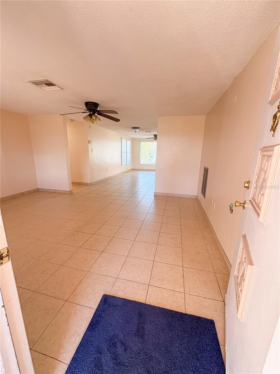 Image 15 of 38 For 10206 Willow Drive