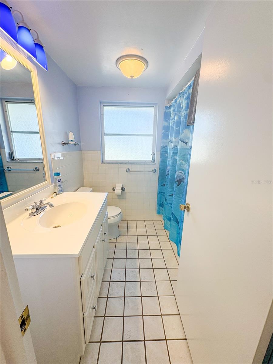 Image 18 of 38 For 10206 Willow Drive