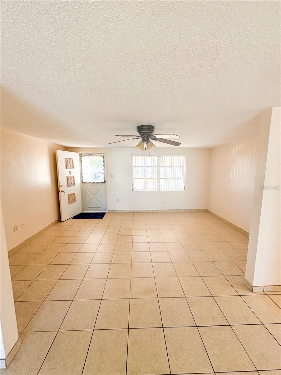 Image 23 of 38 For 10206 Willow Drive