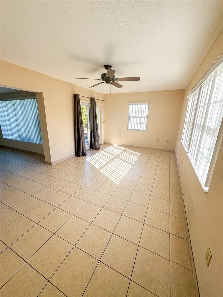 Image 27 of 38 For 10206 Willow Drive