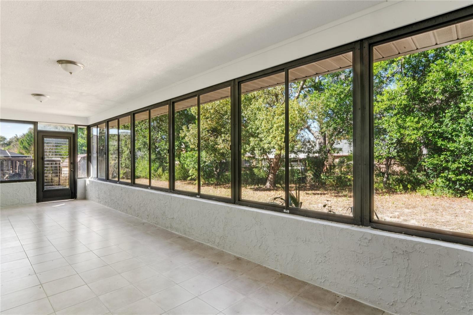 Image 23 of 39 For 10237 Carrin Road