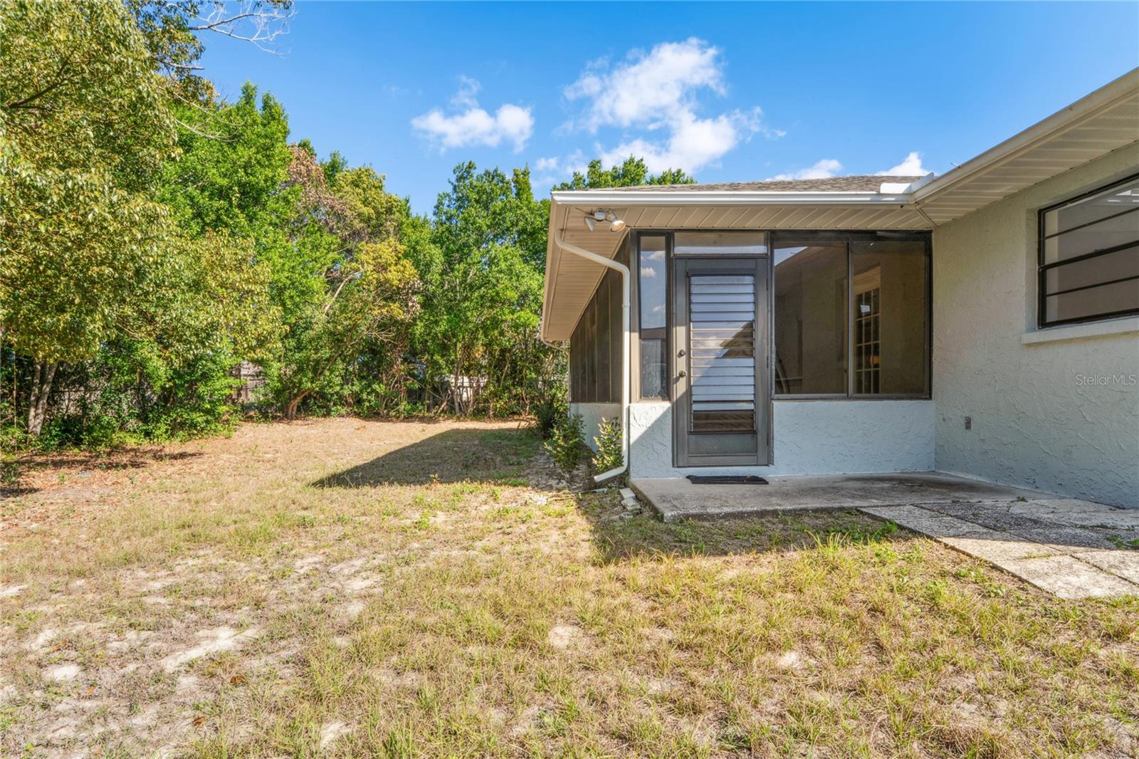 Image 28 of 39 For 10237 Carrin Road