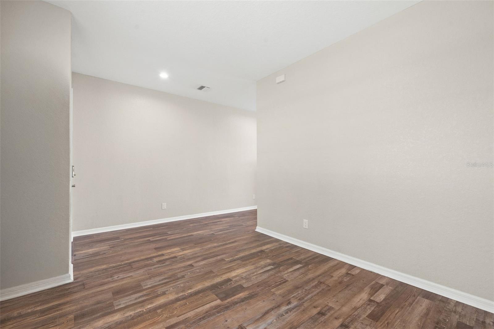 Image 32 of 46 For 446 Alpine Thistle Drive