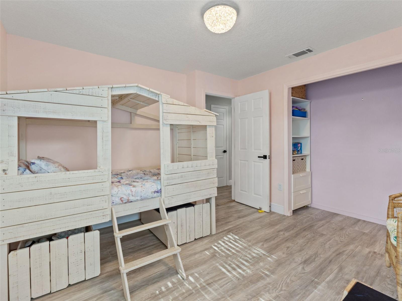 Listing photo id 21 for 8222 Rhanbuoy Road