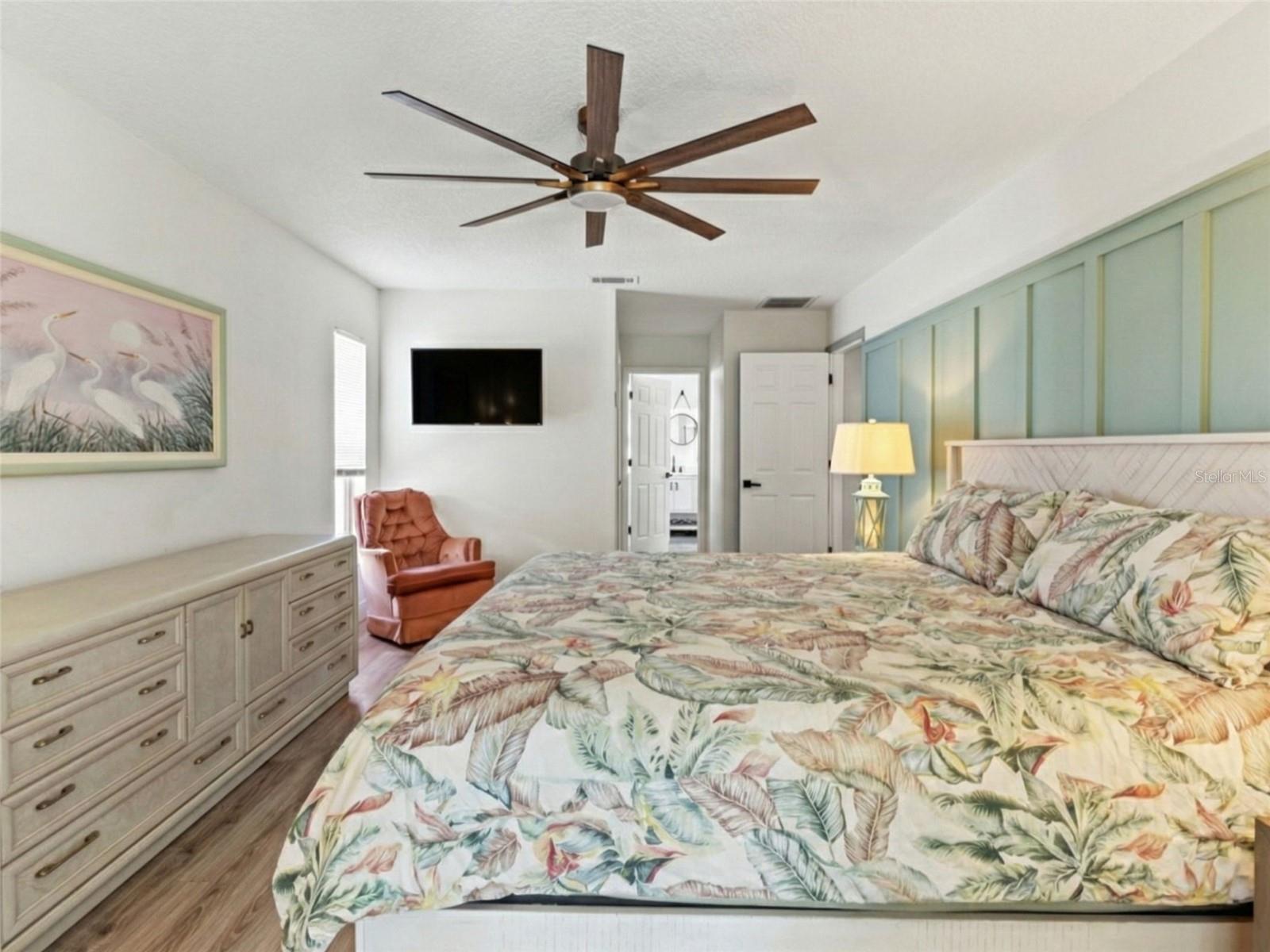 Listing photo id 25 for 8222 Rhanbuoy Road