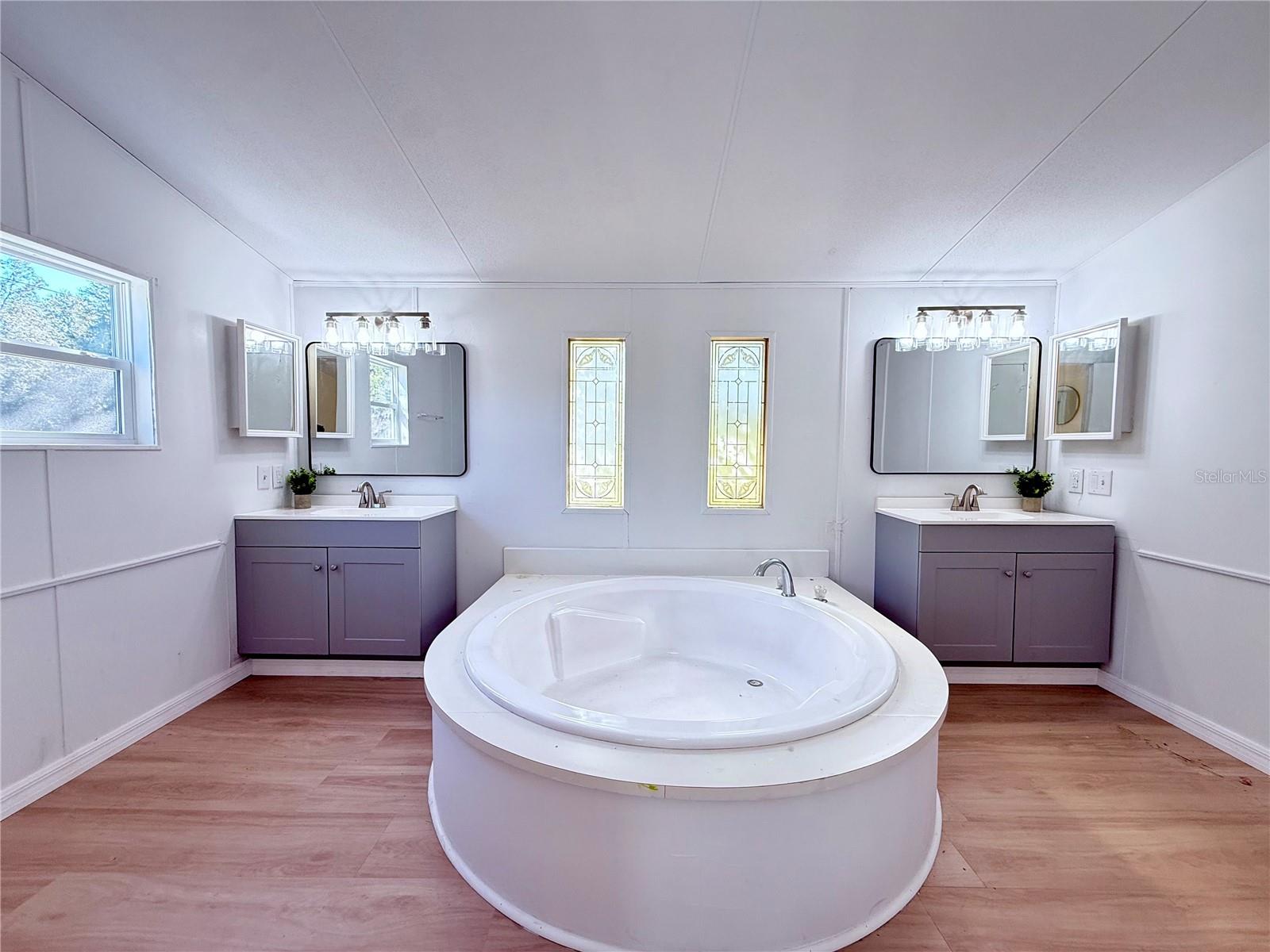 Image 4 of 25 For 4335 150th Street