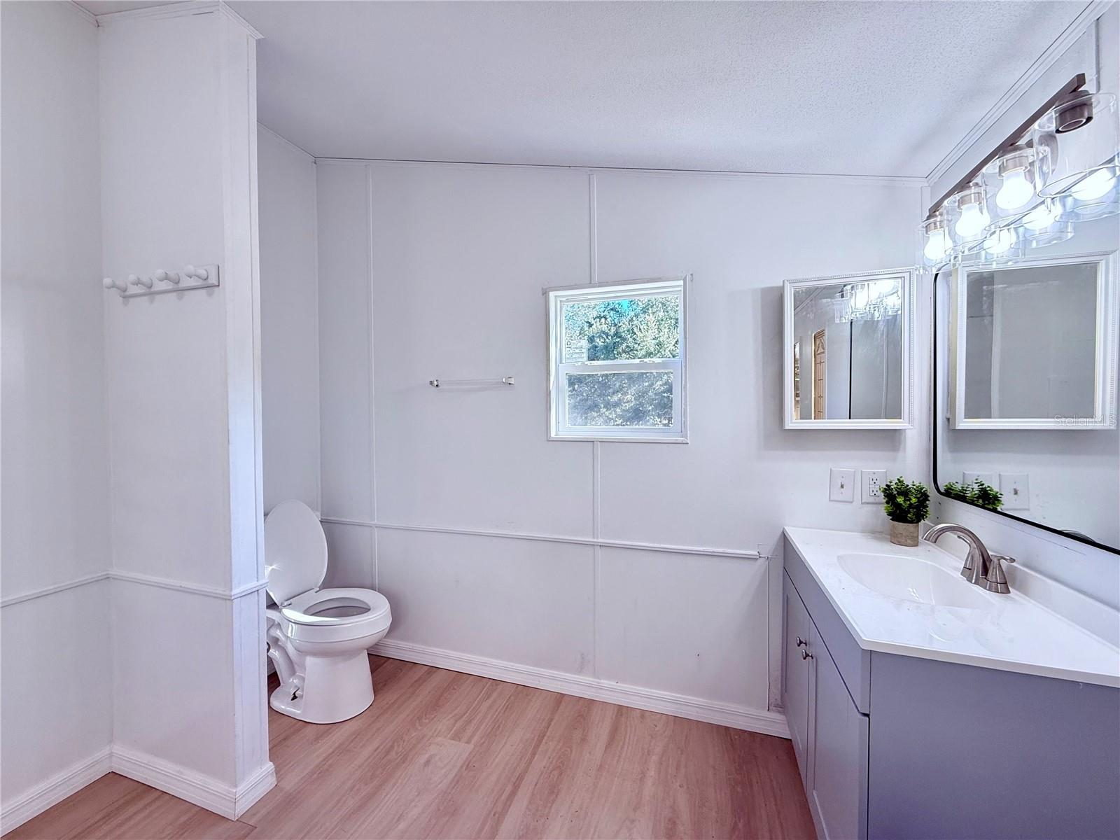 Image 5 of 25 For 4335 150th Street