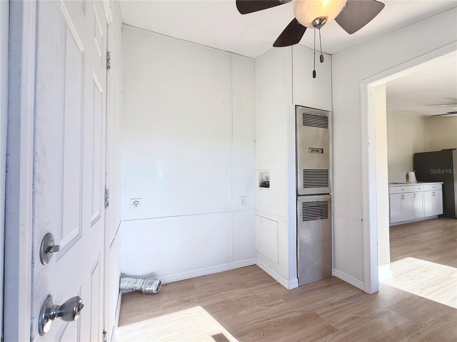 Image 6 of 25 For 4335 150th Street