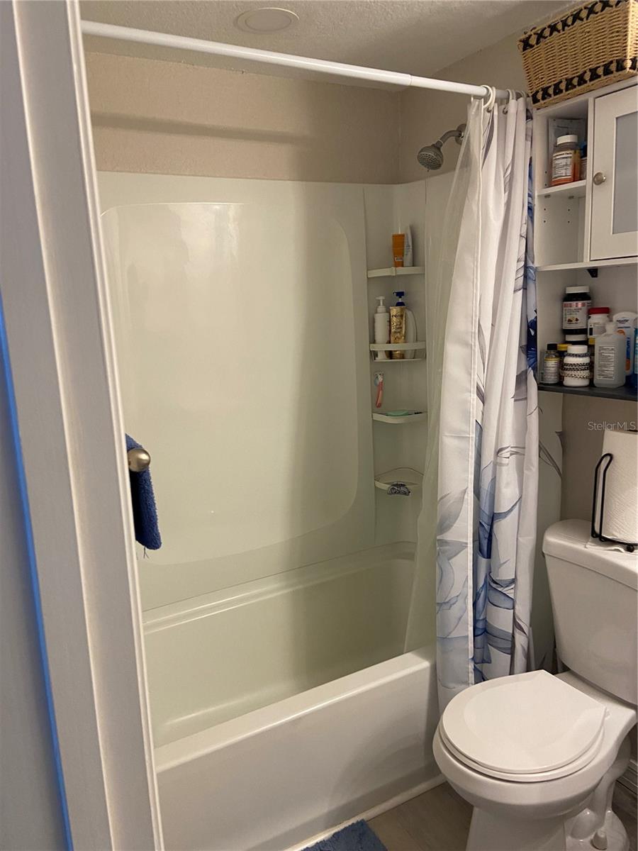 Image 19 of 28 For 5343 Bluepoint Drive