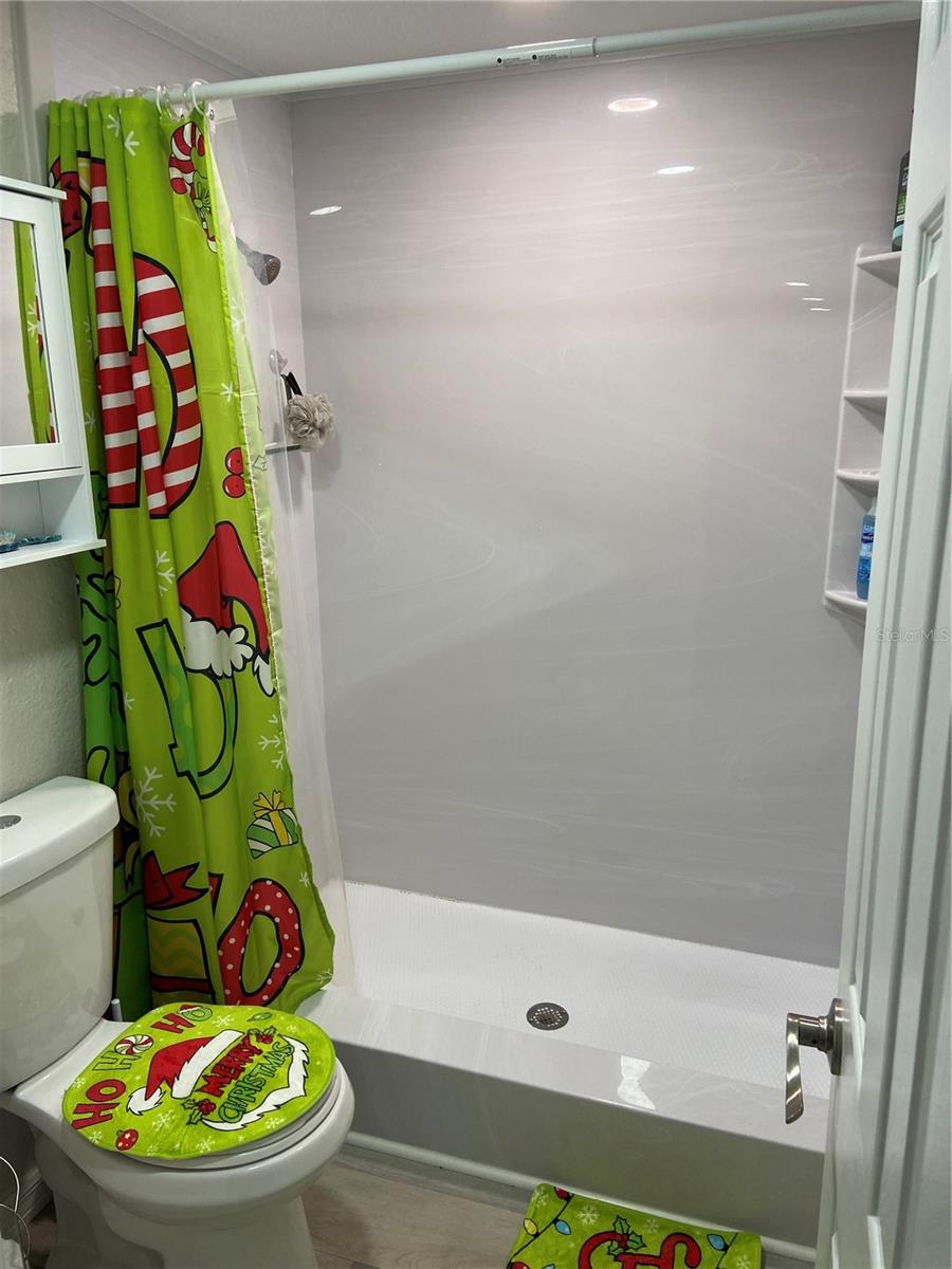 Image 22 of 28 For 5343 Bluepoint Drive