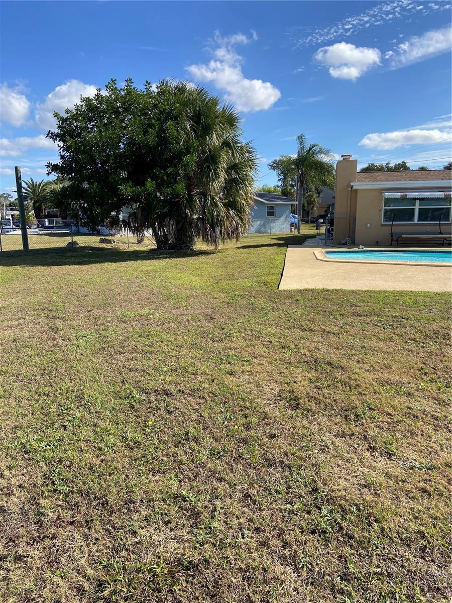 Image 9 of 28 For 5343 Bluepoint Drive