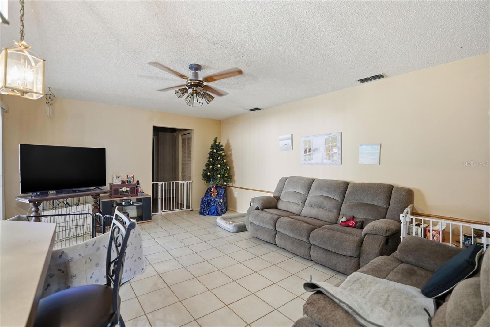 Image 6 of 50 For 1248 Tyler Avenue