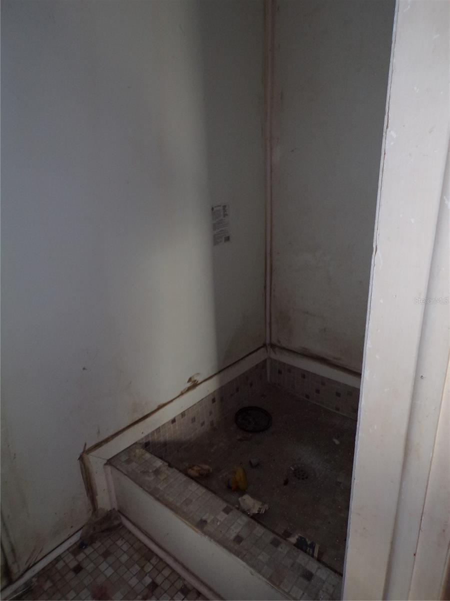 Image 19 of 27 For 3706 Berkshire Street