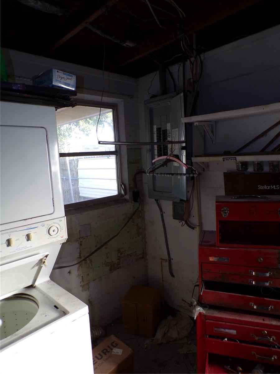 Image 26 of 27 For 3706 Berkshire Street