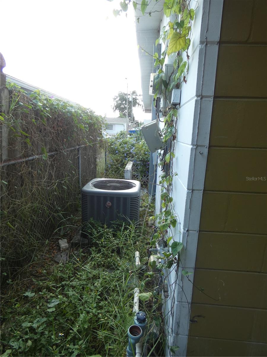 Image 6 of 27 For 3706 Berkshire Street