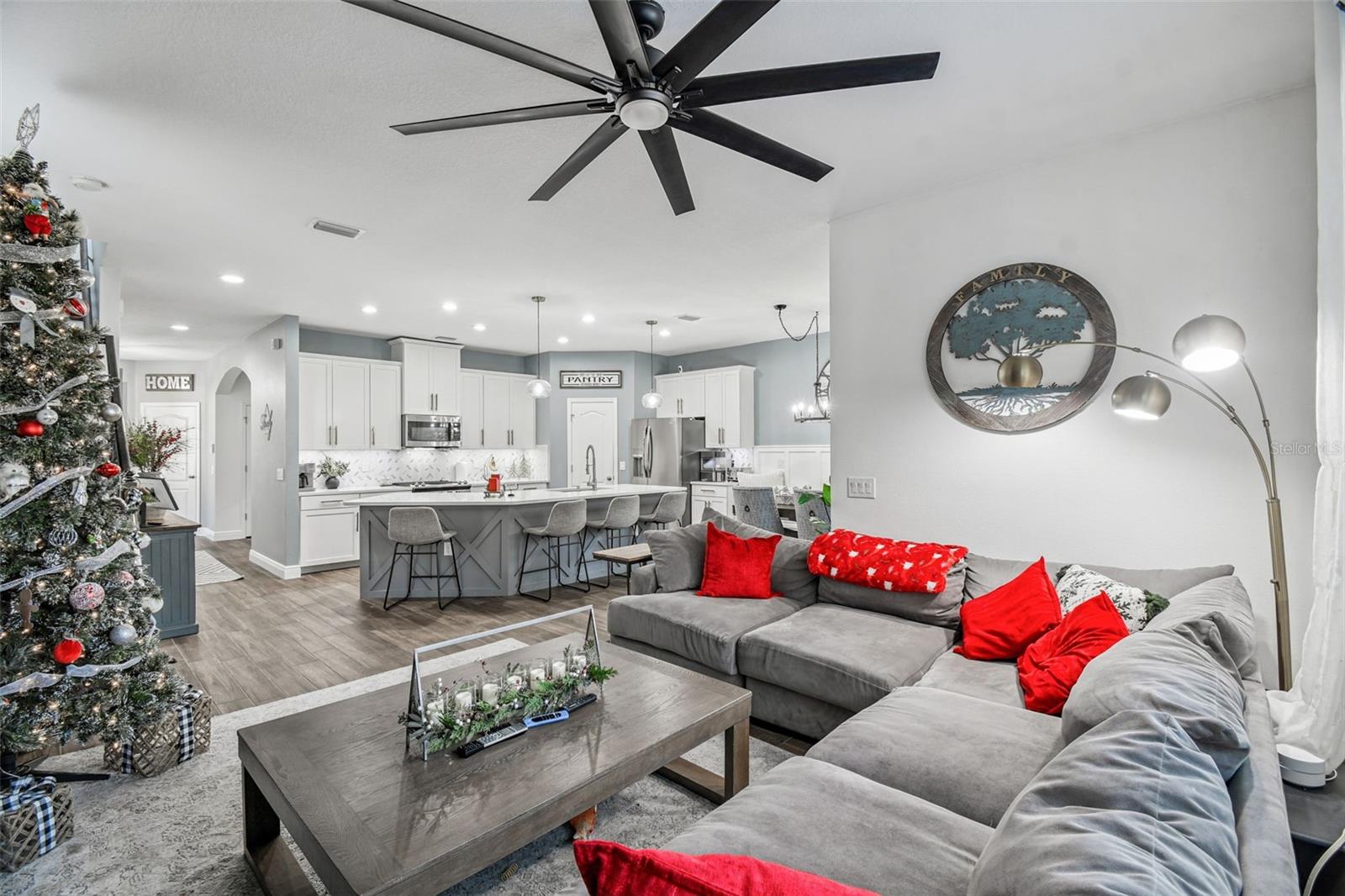 Image 10 of 37 For 8703 Corinthian Way