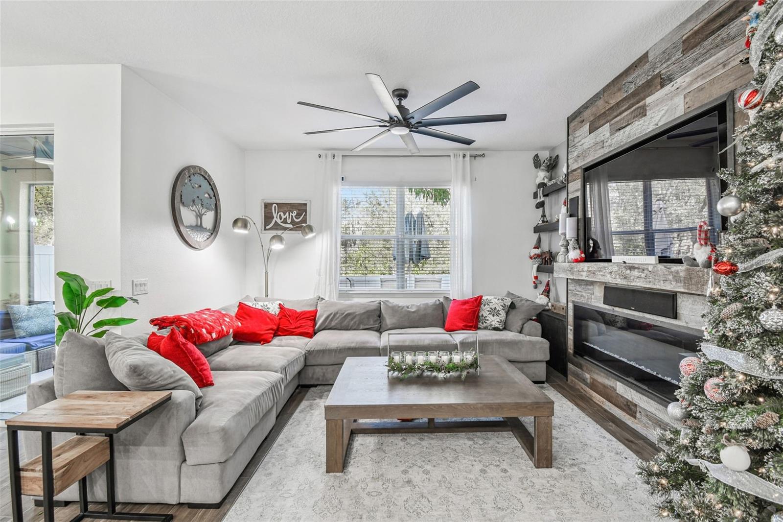 Image 11 of 37 For 8703 Corinthian Way