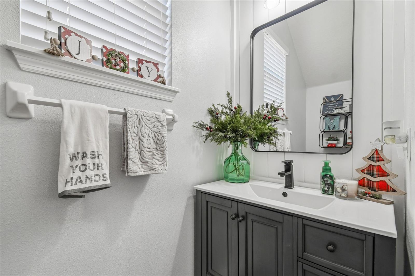 Image 20 of 37 For 8703 Corinthian Way