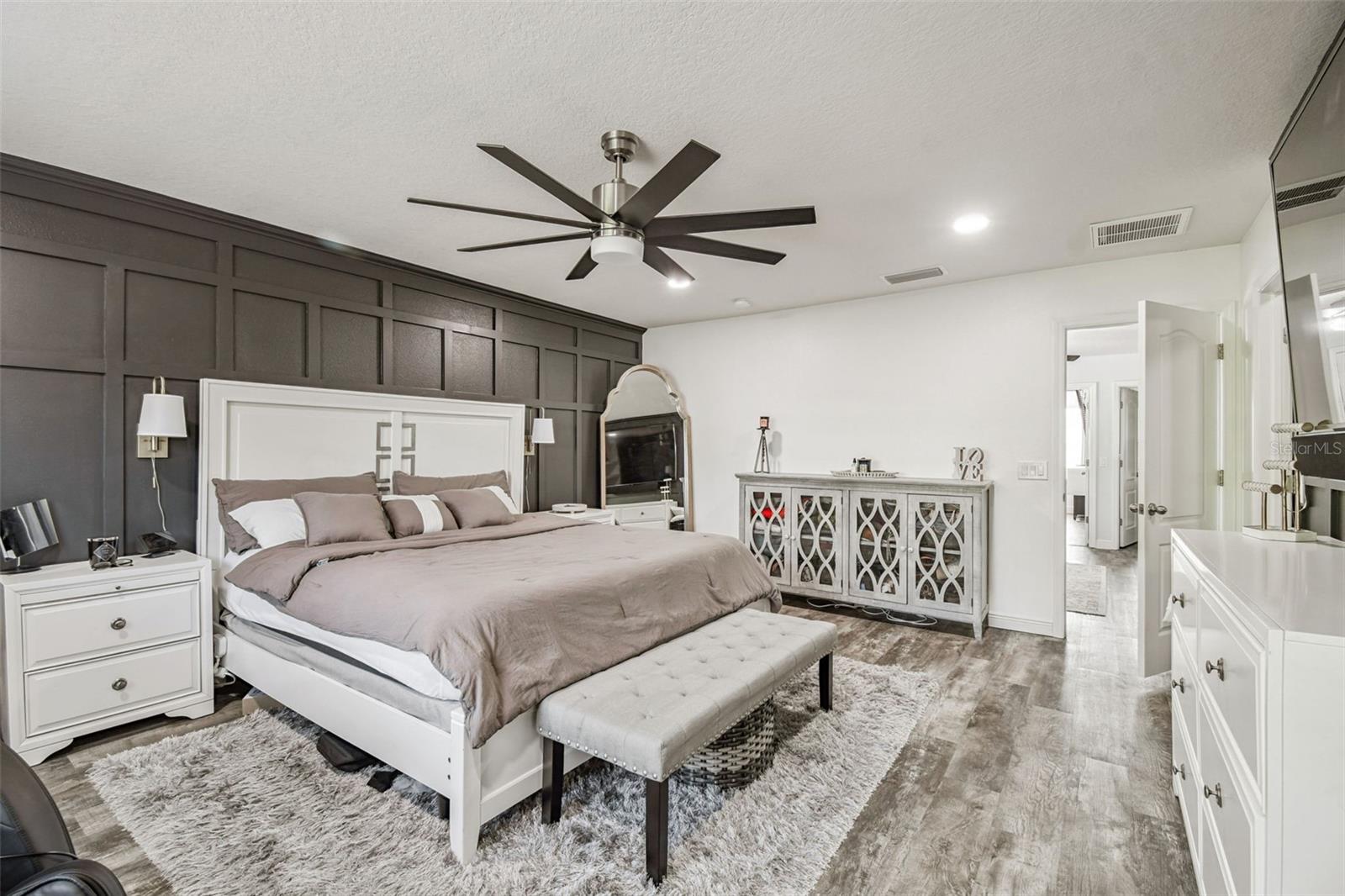 Image 25 of 37 For 8703 Corinthian Way