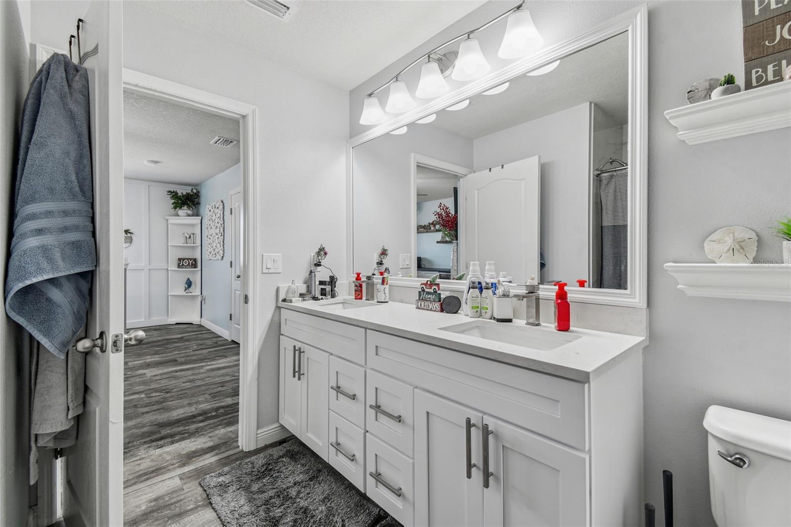 Image 30 of 37 For 8703 Corinthian Way