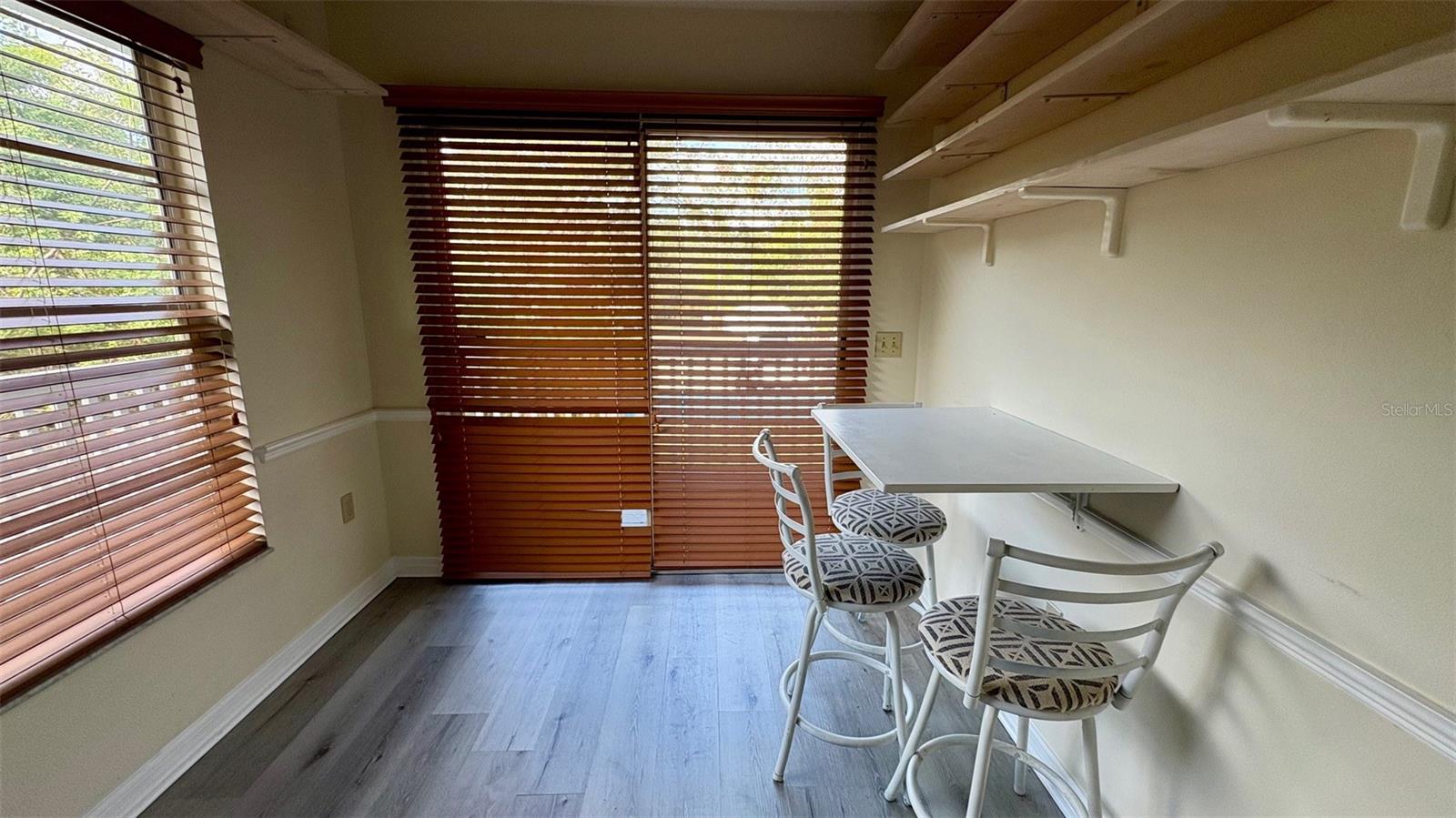 Listing photo id 6 for 7815 Butler Avenue