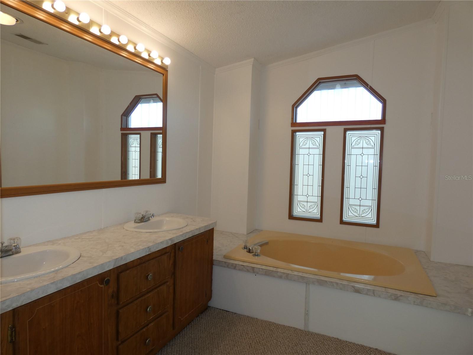 Image 36 of 51 For 6814 Gull Lane