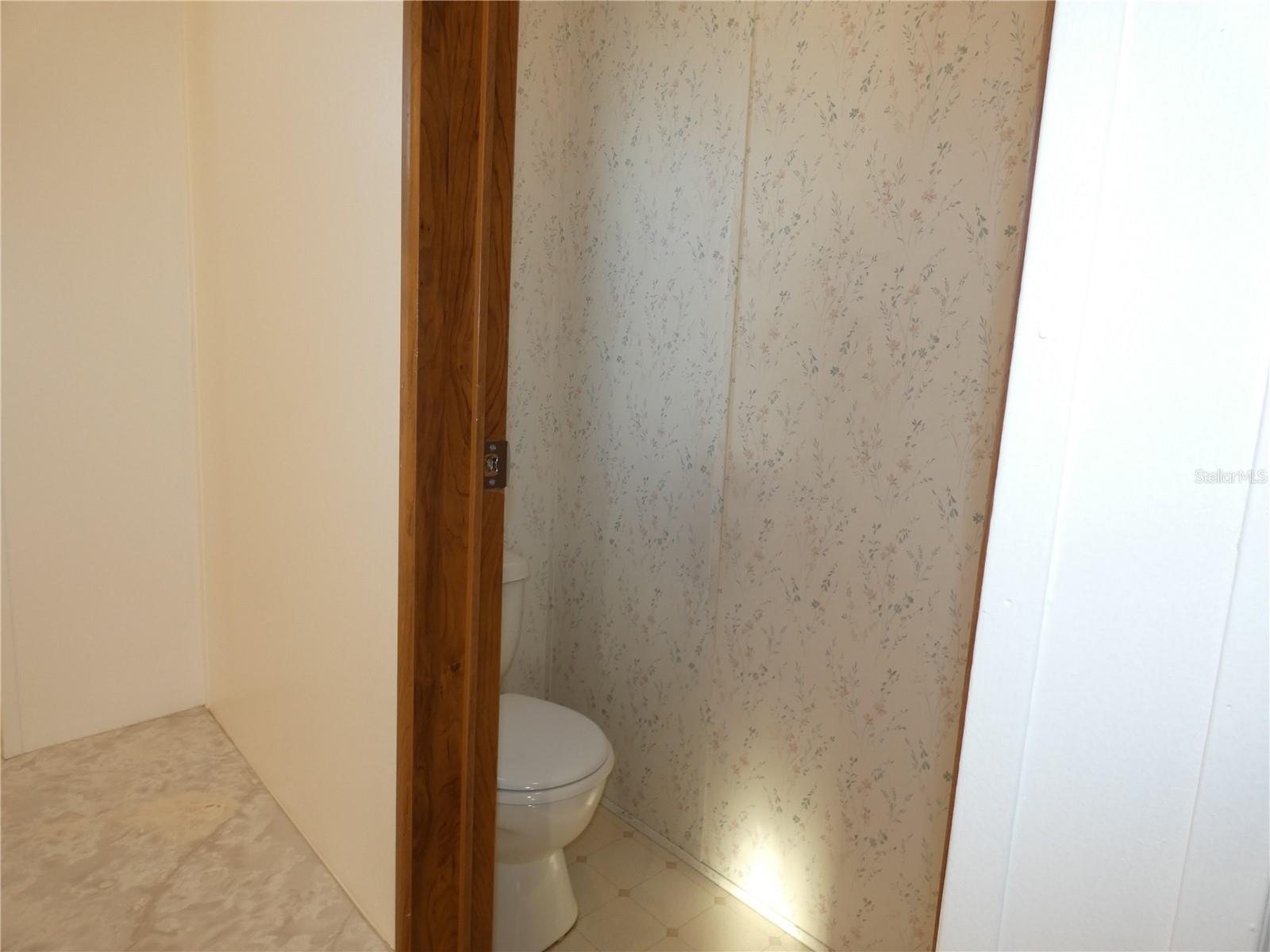 Image 38 of 51 For 6814 Gull Lane