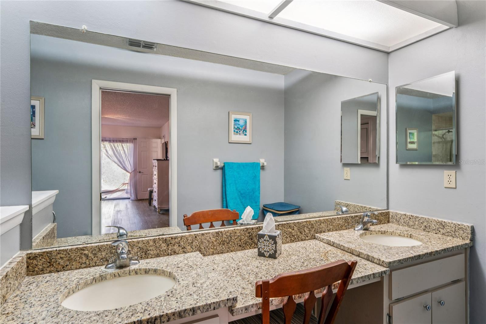 Image 21 of 64 For 4527 Goldcoast Avenue