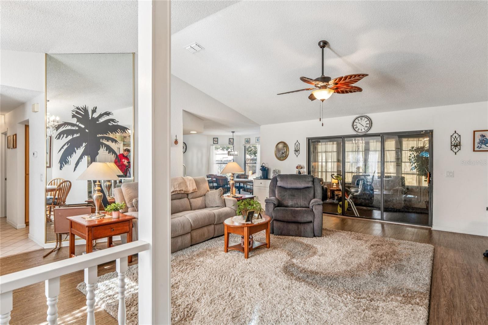 Image 3 of 64 For 4527 Goldcoast Avenue