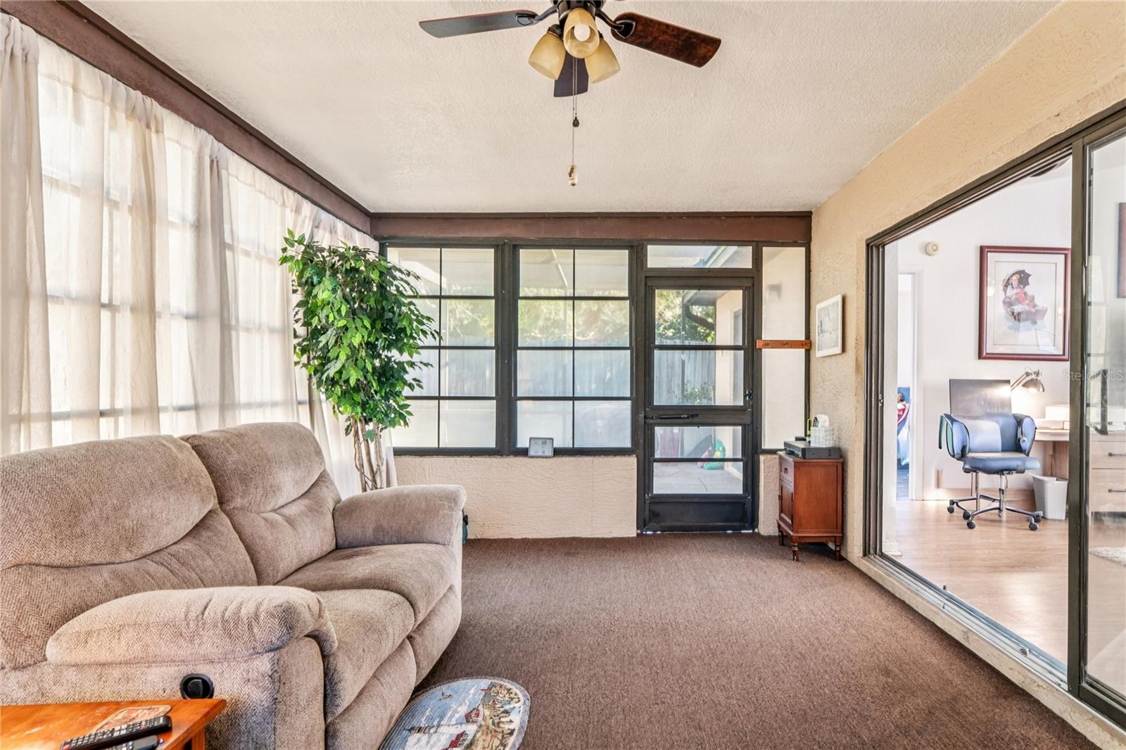 Image 34 of 64 For 4527 Goldcoast Avenue